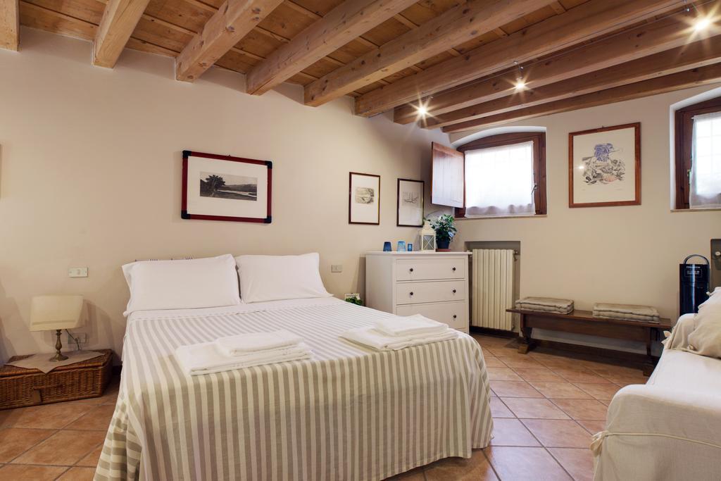 B&B Borgo Re Teodorico เวโรนา ภายนอก รูปภาพ